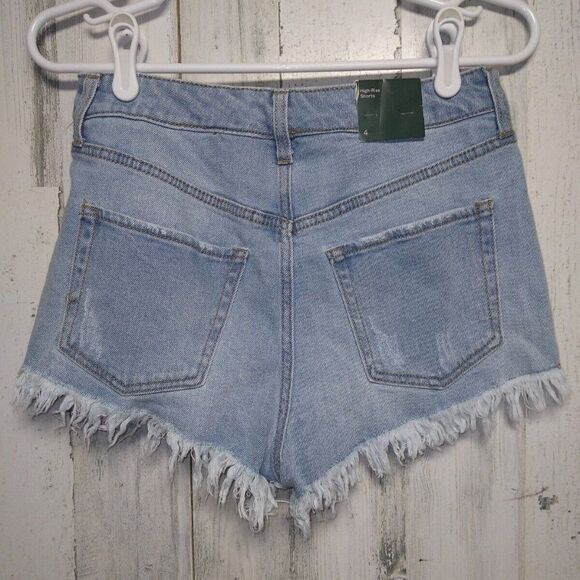 Wild Fable Women's Distressed High Rise Denim Shorts Sz 4 - Picture 2 of 4